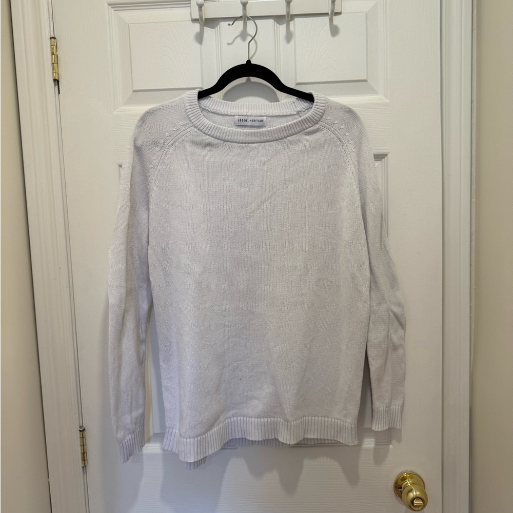 Cozy White Crew Neck Sweater - Legoe Heritage